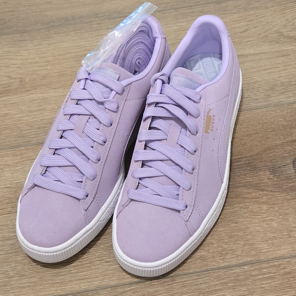 Puma Women's Lilac Sneakers